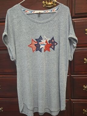 Heather Grey Star Applique Top Size XL